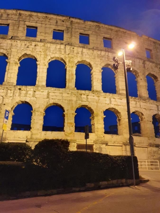 Amphitheater Apartment Pula Exterior foto